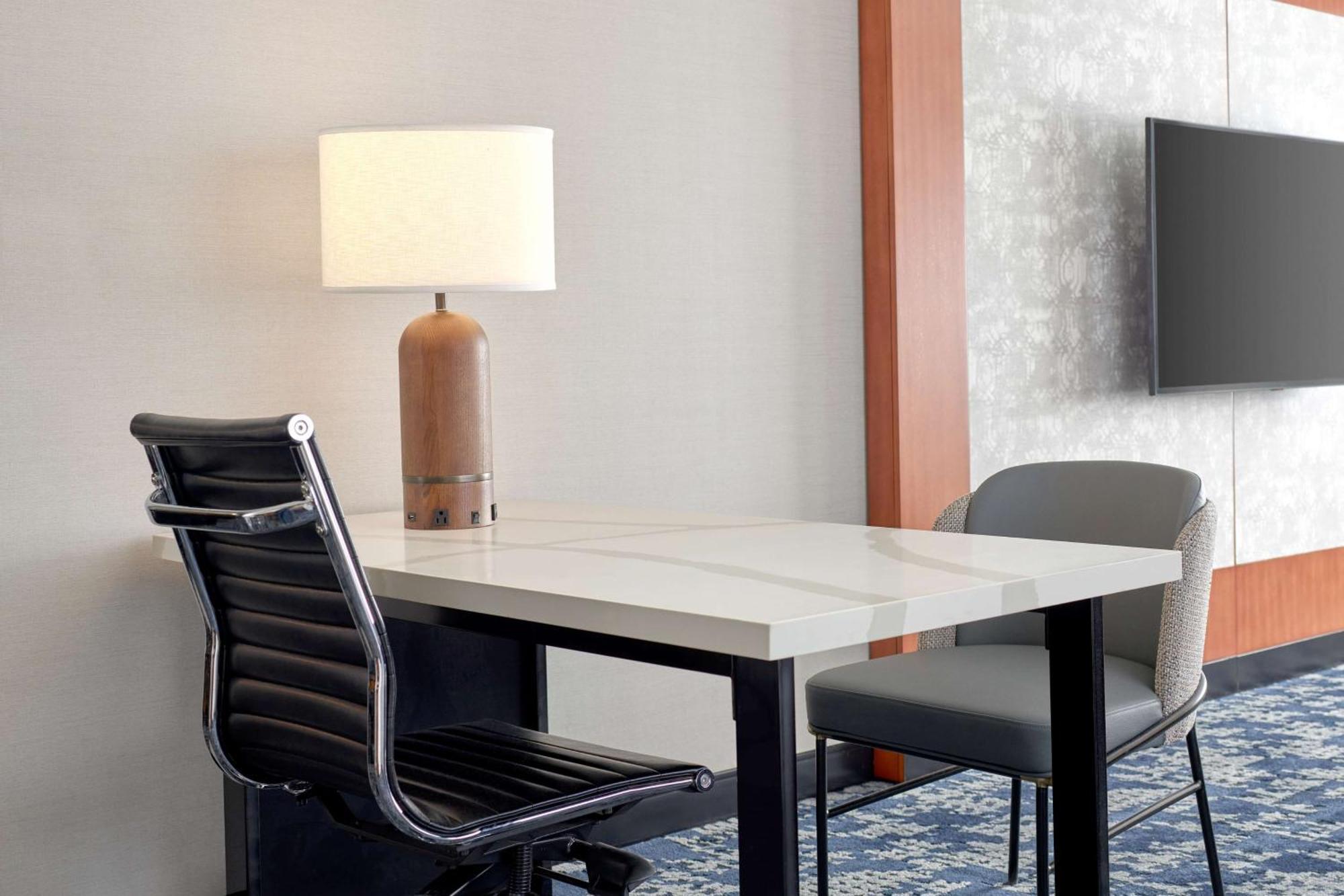 Embassy By Hilton Dc Convention Center Hotel Washington